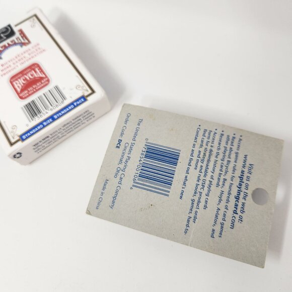 Bicycle Standard Playing Cards & Dice Set - Picture 4 of 5